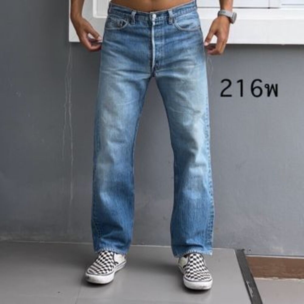Vintage 1980’s Levi’s 501 XX Straight Fit Faded Denim Jeans Made In USA 33.5x28